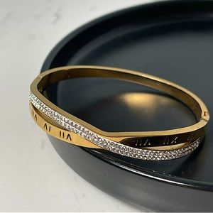 Timeless Bracelet x Cubic Zircon Stone Belt